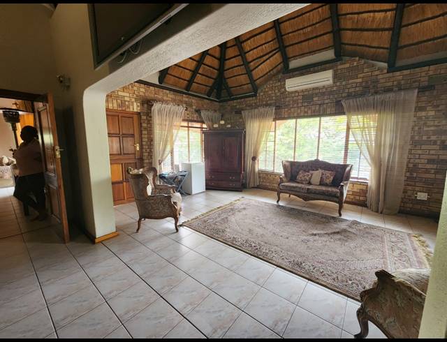 571M² BED & BREAKFAST FOR SALE IN CASHAN